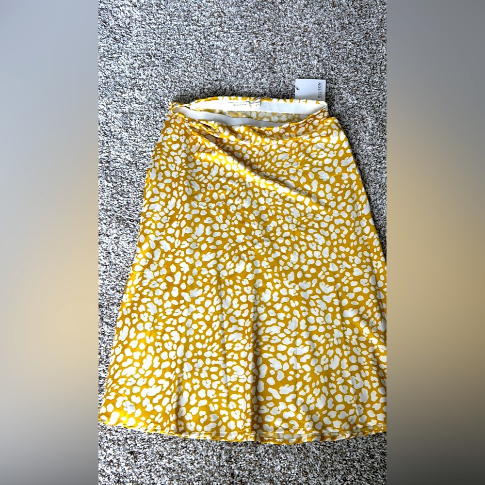Brand new yellow cheetah print skirt size S/M GREAT FOR TEACHERS!